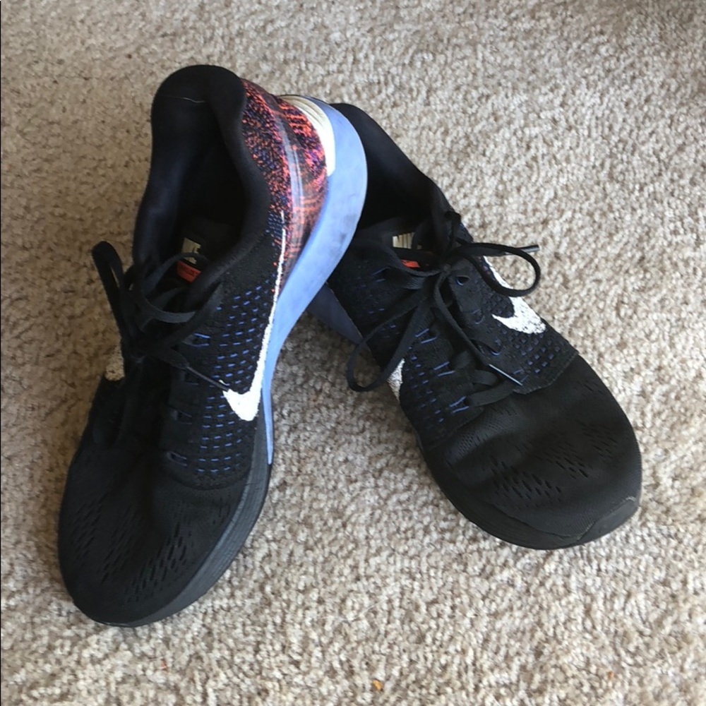 Running shoes